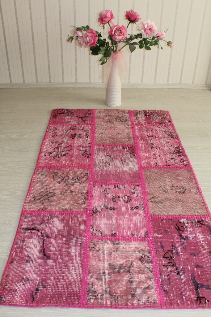 Housewarming Gifts, affordable gifts, affordable decor, affordable item, elegant rugs, patchwork rugs, pink rug, elegant rug